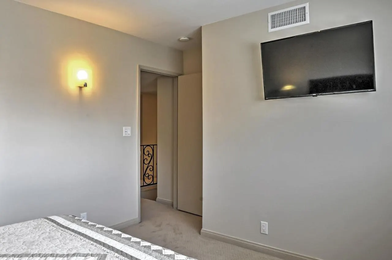 Stunning Home With Private Oasis - 1 Half Mile To Strip Las Vegas Holiday home