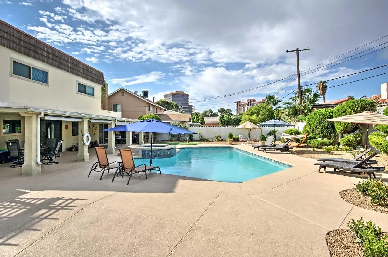 Holiday home Stunning Home With Private Oasis - 1 Half Mile To Strip Las Vegas
